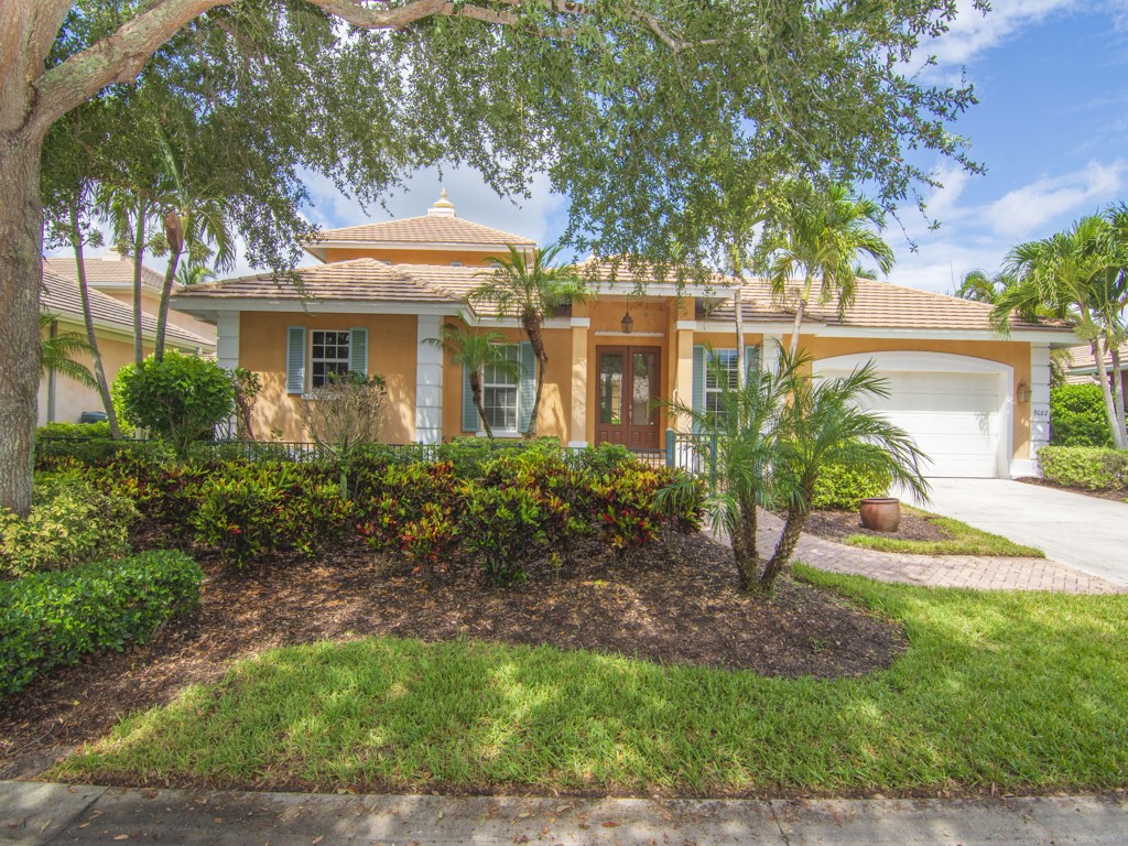 9082 Castle Harbour Circle