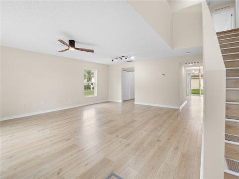 1204 25th Terrace Sw, Vero Beach, FL 32968