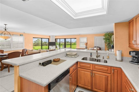 2636 Ocean Drive 105, Vero Beach, FL 32963
