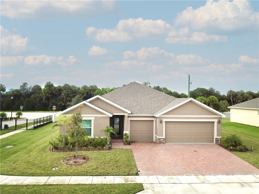 Photo of 3 52nd Square, Vero Beach, FL 32968 (MLS # 291179)