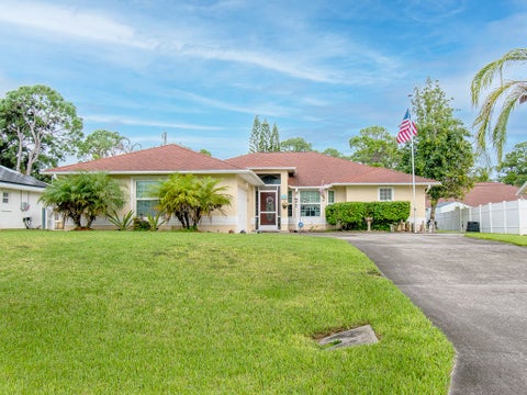 112 Melton Avenue, Sebastian, FL 32958