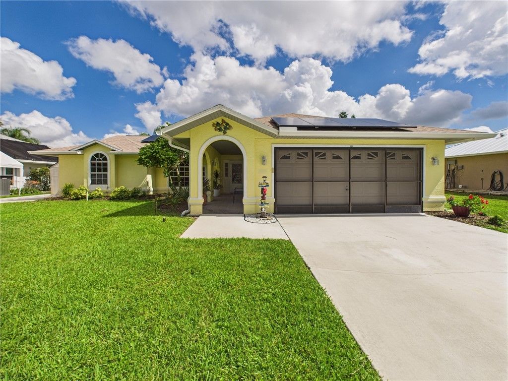 Photo of 907 Starflower Avenue, Sebastian, FL 32958 (MLS # 290266)