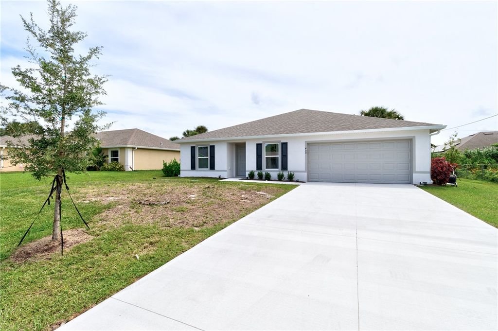 Photo of 450 Kendall Avenue, Sebastian, FL 32958 (MLS # 290887)