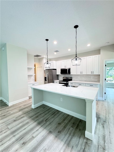 7820 95th Avenue, Vero Beach, FL 32967