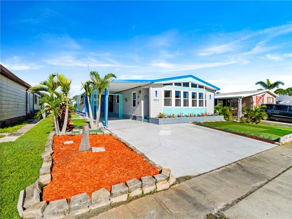 1972 Coco Plum Street NE