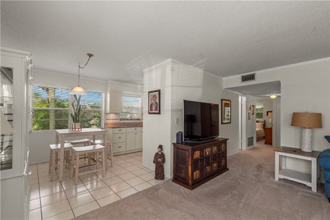 2800 Indian River Boulevard O-5, Vero Beach, FL 32960