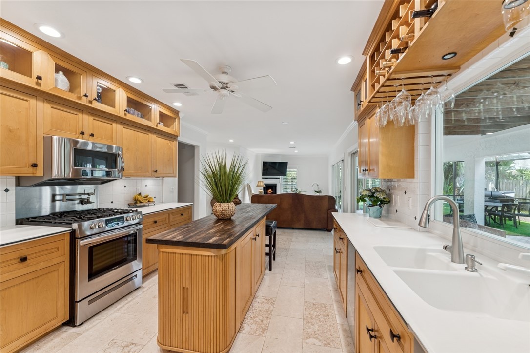 Vero Beach, FL, 32963, US, 5 Bedrooms Bedrooms, ,6 BathroomsBathrooms,Residential,Active,1681474