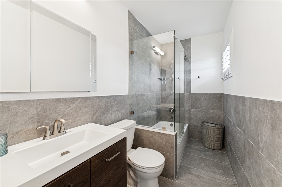 Vero Beach, FL, 32963, US, 5 Bedrooms Bedrooms, ,6 BathroomsBathrooms,Residential,Active,1681474