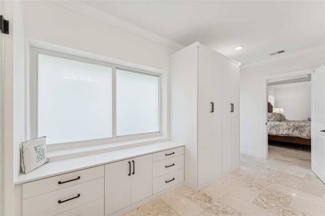 Vero Beach, FL, 32963, US, 5 Bedrooms Bedrooms, ,6 BathroomsBathrooms,Residential,Active,1681474