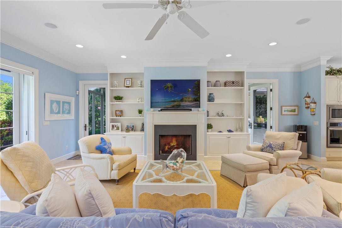 425 Indies Drive