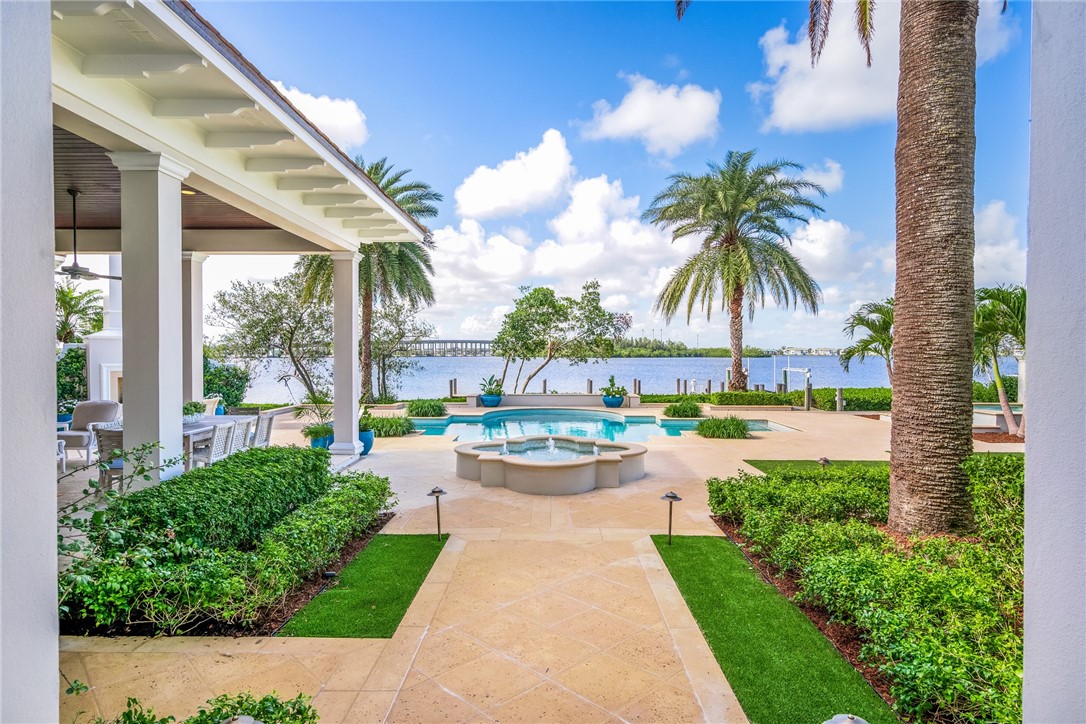 661 Lake Drive