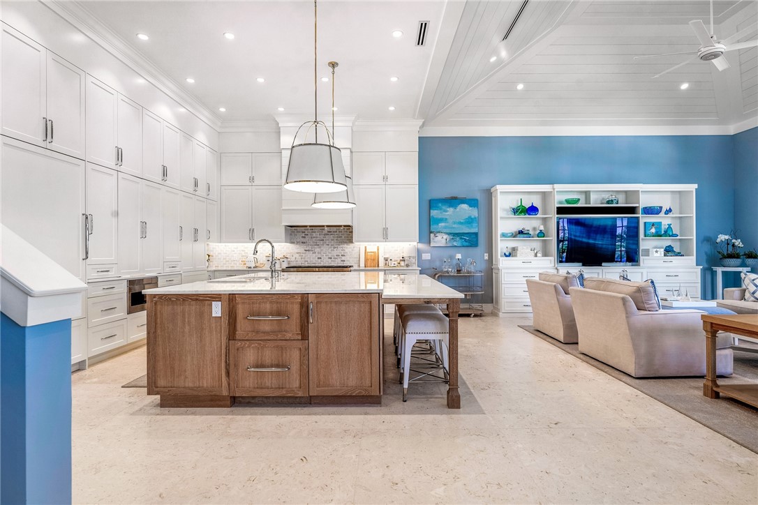 661 Lake Drive