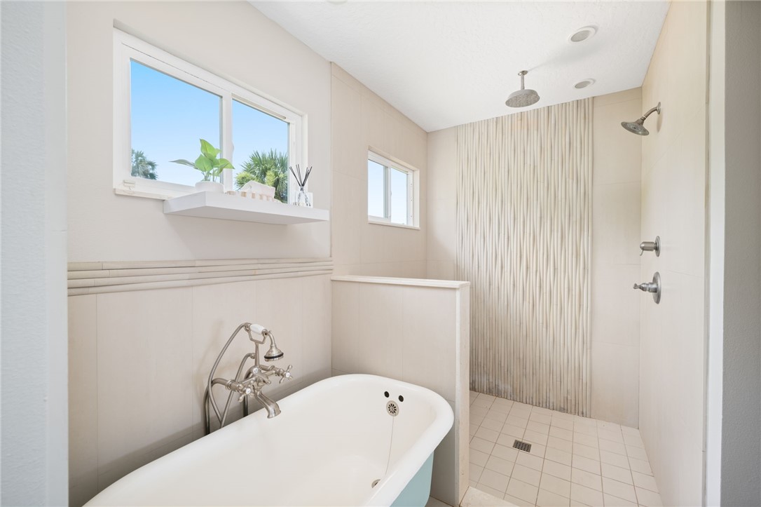 Vero Beach, Florida 32963, United States, 3 Bedrooms Bedrooms, ,3 BathroomsBathrooms,Residential,Active,52294