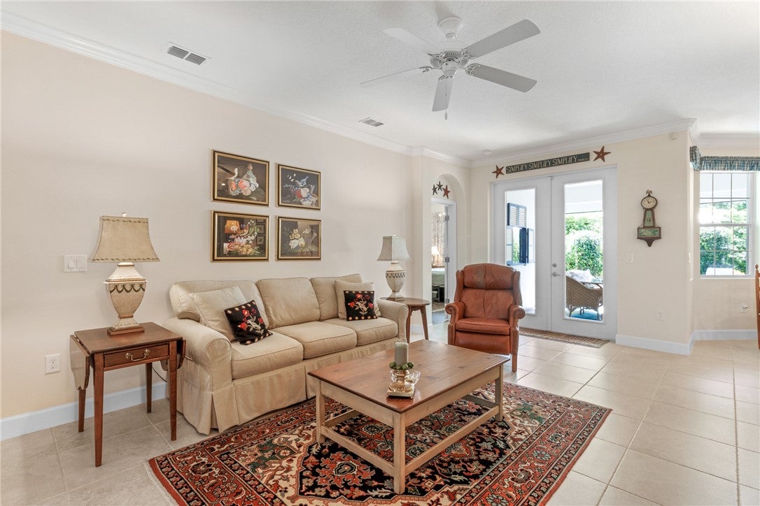 4241 Diamond Square