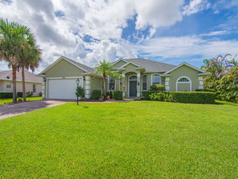 5625 Riverboat Circle Sw, Vero Beach, FL 32968
