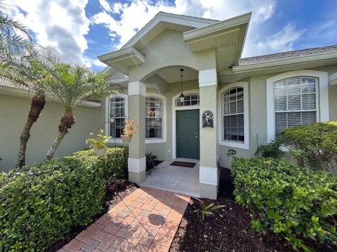 5625 Riverboat Circle Sw, Vero Beach, FL 32968