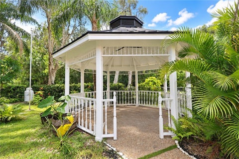 471 28th Court, Vero Beach, FL 32968