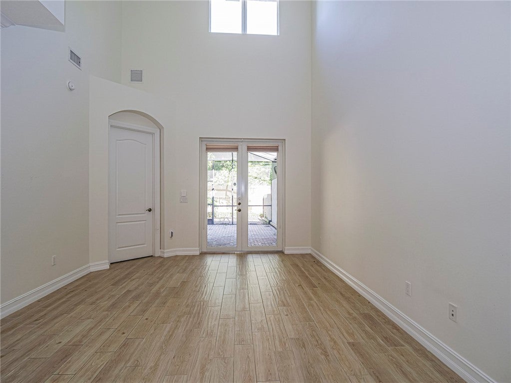 1915 Bridgepointe Circle 41