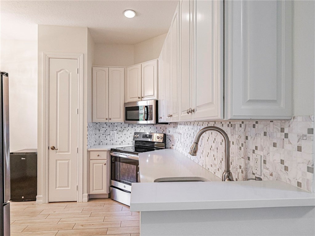 1915 Bridgepointe Circle 41