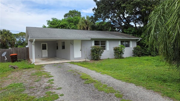 1630 4TH PL, VERO BEACH, FL 32962 - Image d03667c58f8eb9f4e9e367bff96fc350/1589209122
