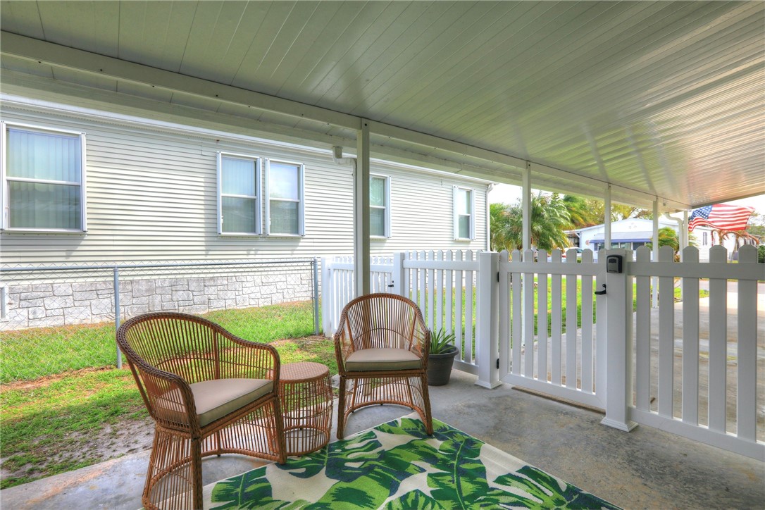 902 Periwinkle Circle