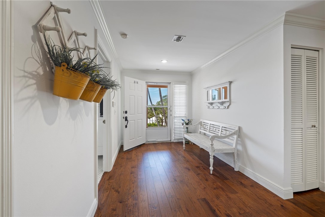 1250 W Southwinds Boulevard 316
