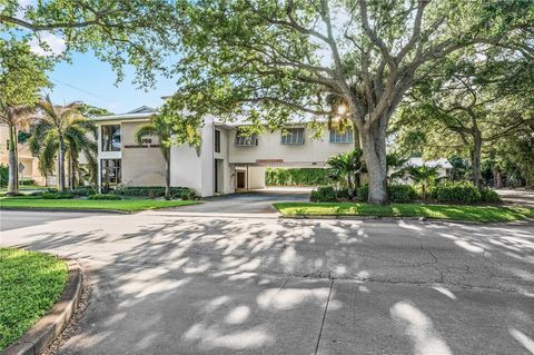 Photo of 1708 21st Street, Vero Beach, FL 32960 (MLS # 296656)