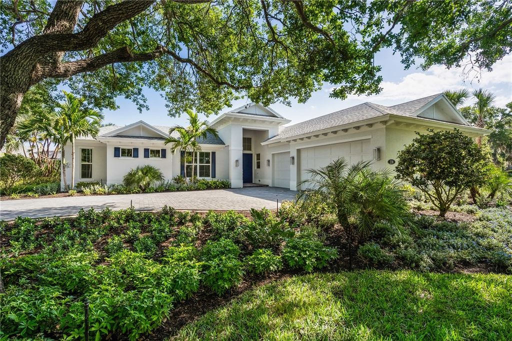 Photo of 238 Oak Hammock Circle SW, Vero Beach, FL 32962 (MLS # 291044)