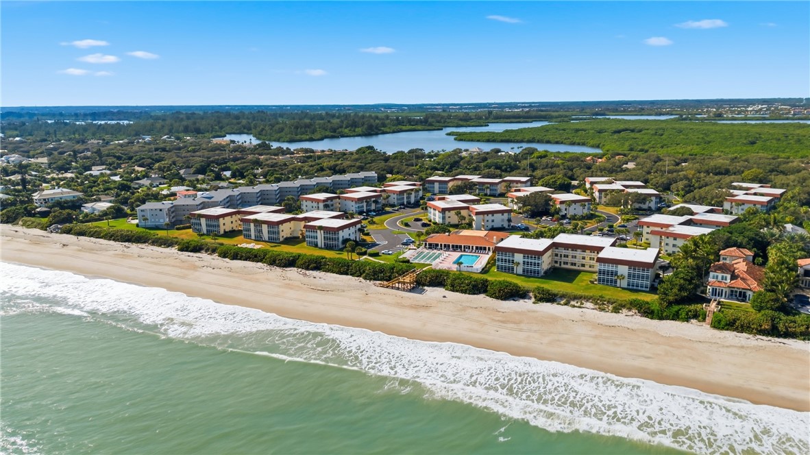 Vero Beach, Florida 32963, United States, 1 Bedroom Bedrooms, ,2 BathroomsBathrooms,Residential,Active,251905