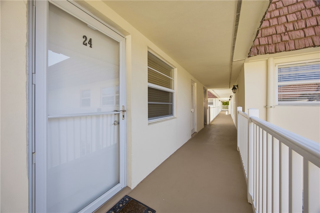 Vero Beach, Florida 32963, United States, 1 Bedroom Bedrooms, ,2 BathroomsBathrooms,Residential,Active,251905