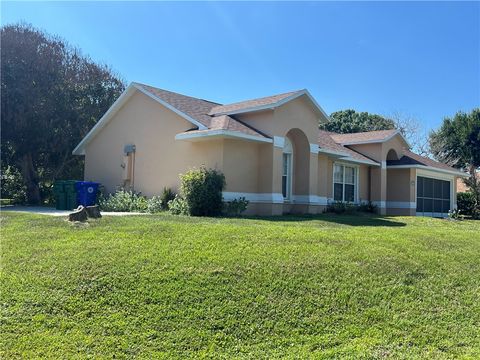 Property photo of 1811 Shakespeare Street, Sebastian, FL 32958