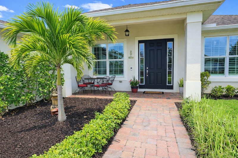 570 Gossamer Wing Way