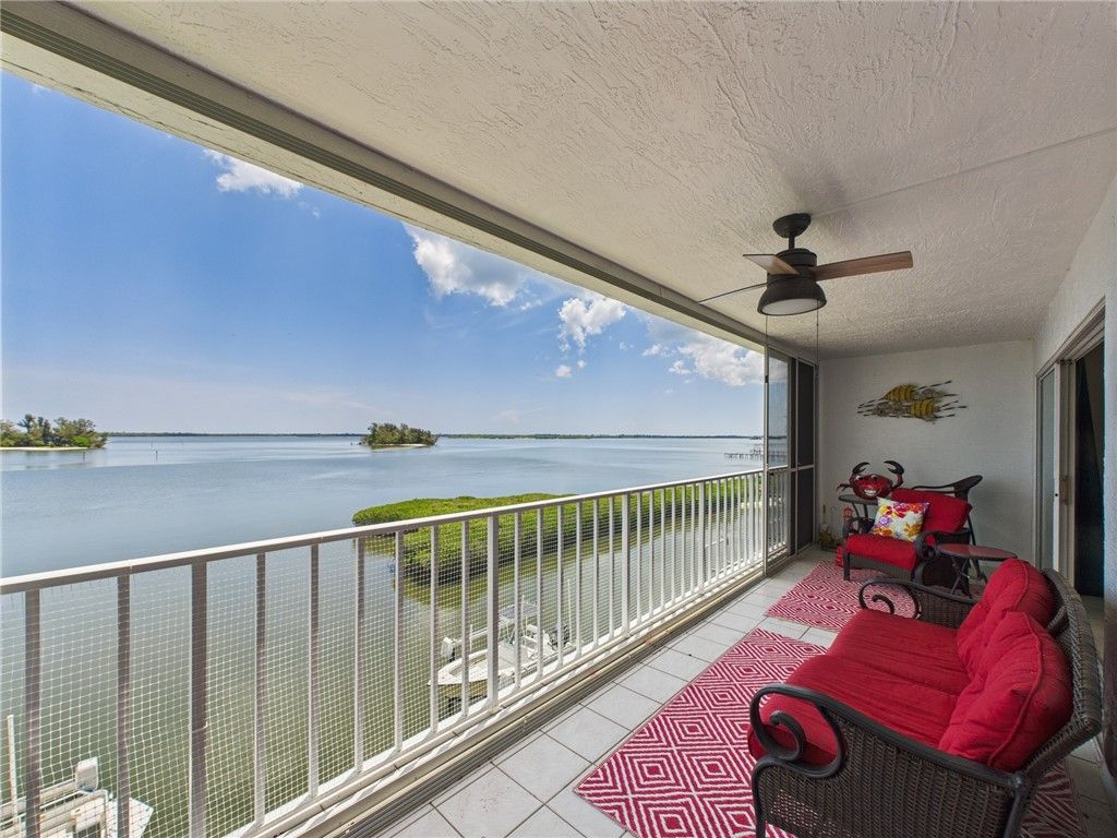 Photo of 6039 River Run Drive #6039, Sebastian, FL 32958 (MLS # 290047)