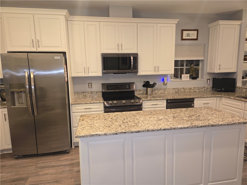 Vero Beach, Florida 32962, United States, 2 Bedrooms Bedrooms, ,2 BathroomsBathrooms,Residential,Active,238187