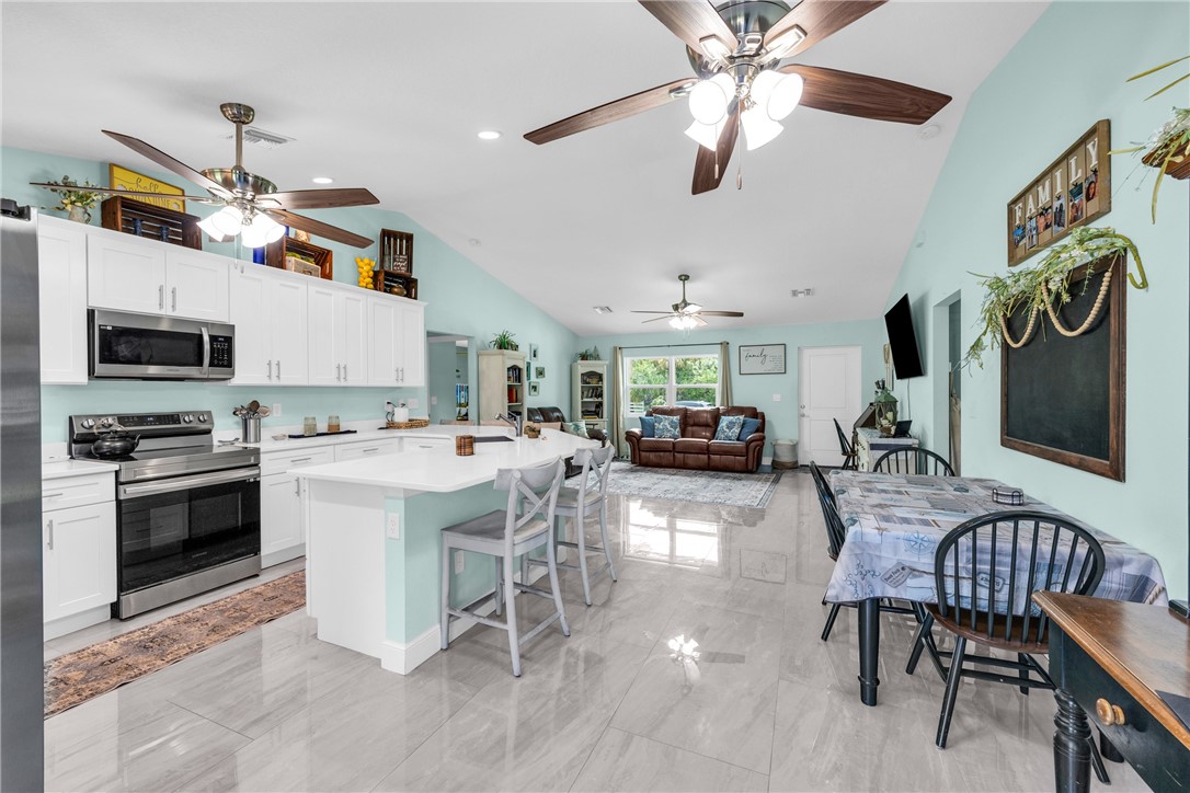 Vero Beach, Florida 32967, United States, 3 Bedrooms Bedrooms, ,2 BathroomsBathrooms,Residential,Active,143870