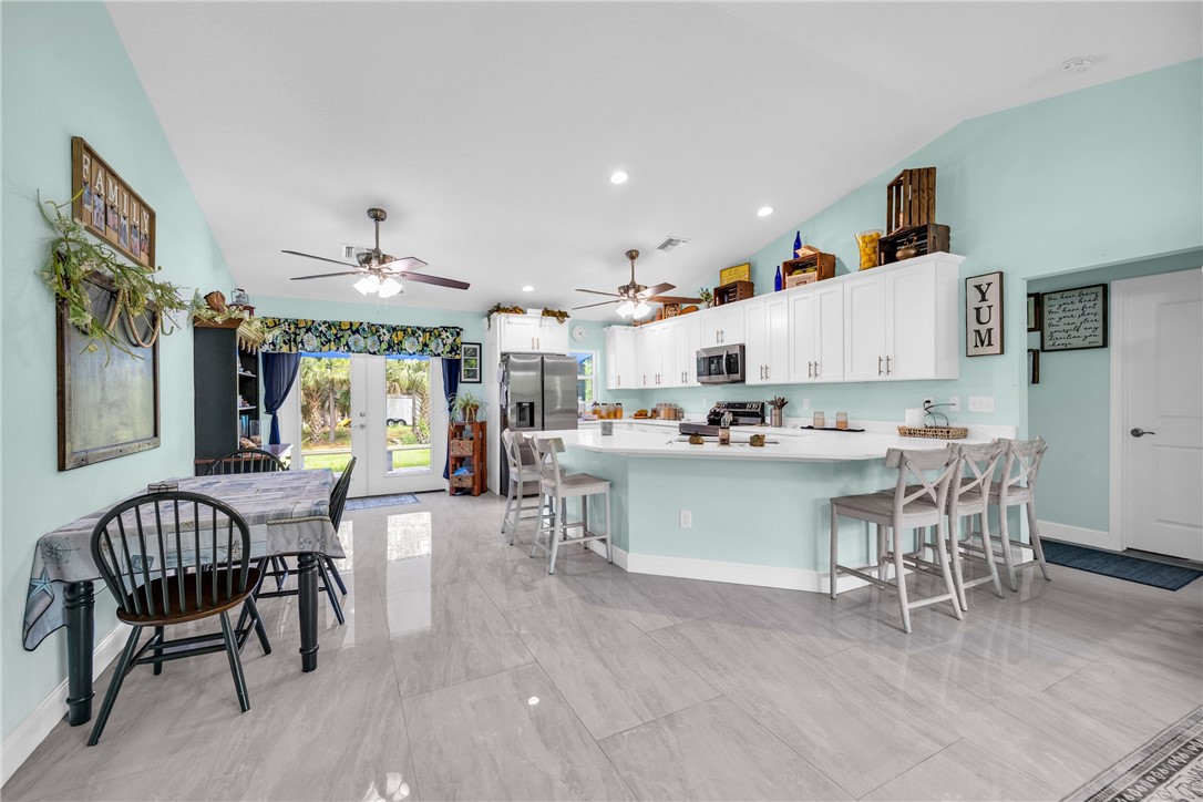 Vero Beach, Florida 32967, United States, 3 Bedrooms Bedrooms, ,2 BathroomsBathrooms,Residential,Active,143870