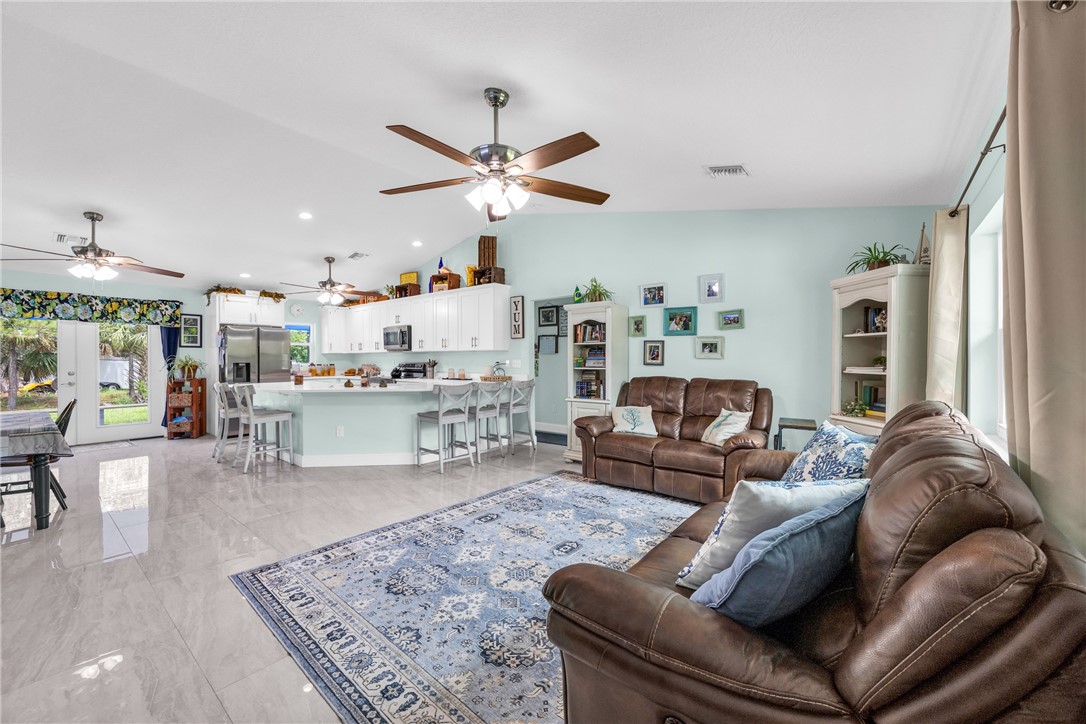 Vero Beach, Florida 32967, United States, 3 Bedrooms Bedrooms, ,2 BathroomsBathrooms,Residential,Active,143870