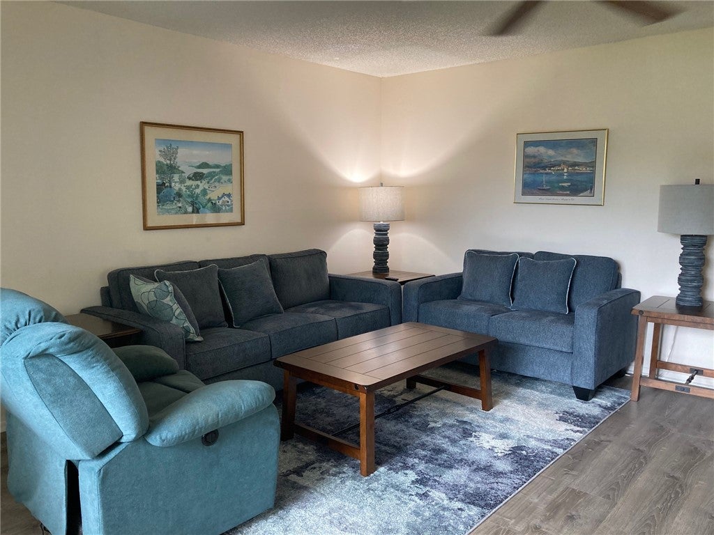 2 Vista Gardens Trail 106