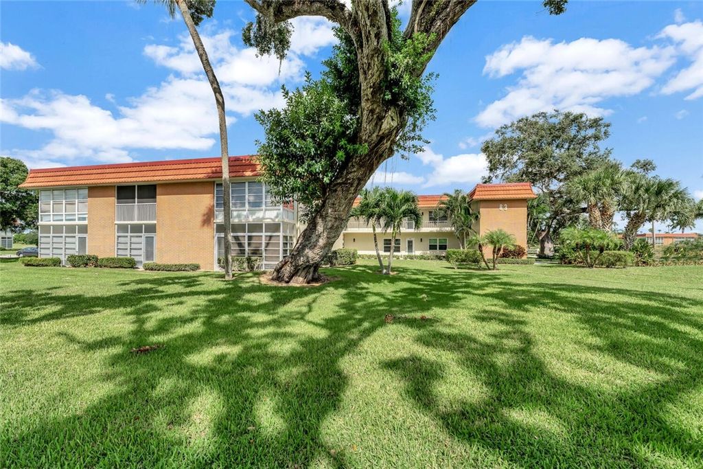 Photo of 83 Crooked Tree Lane #102, Vero Beach, FL 32962 (MLS # 291194)