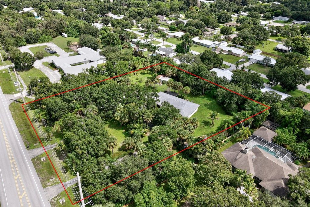 Photo of 860 27th Avenue, Vero Beach, FL 32960 (MLS # 291159)