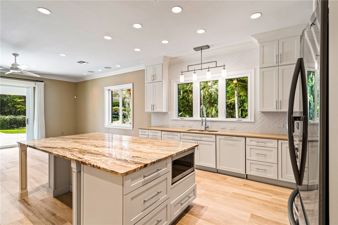 Vero Beach, Florida, 32963, United States, 4 Bedrooms Bedrooms, ,3 BathroomsBathrooms,Residential,Active,2006522