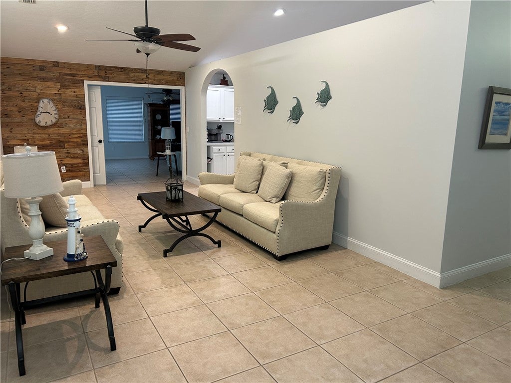 492 Quarry Lane