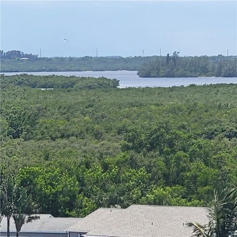 A home in Hutchinson Island