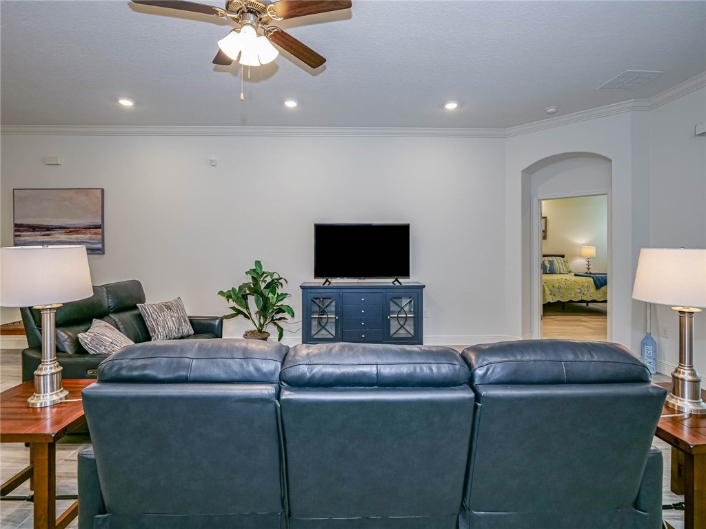 2513 Saint Lucia Circle