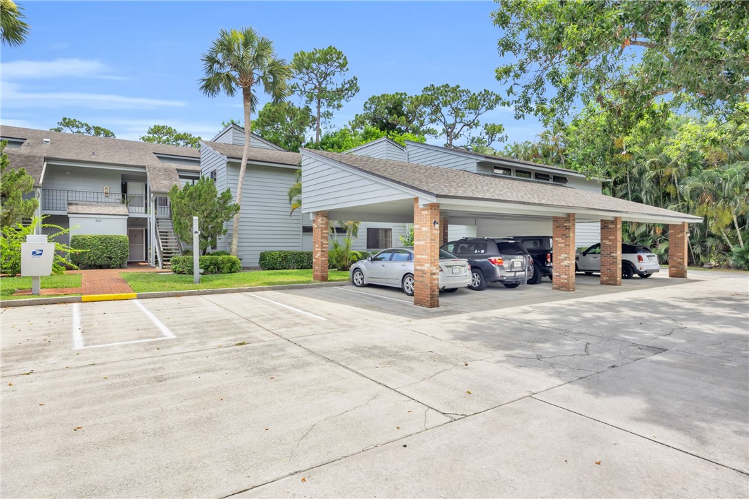 Vero Beach, Florida 32966, United States, 2 Bedrooms Bedrooms, ,2 BathroomsBathrooms,Residential,Active,162102