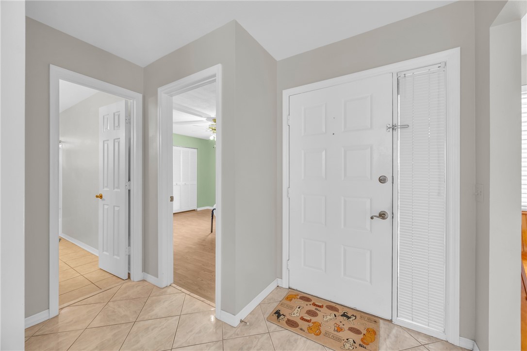 Vero Beach, Florida 32966, United States, 2 Bedrooms Bedrooms, ,2 BathroomsBathrooms,Residential,Active,162102