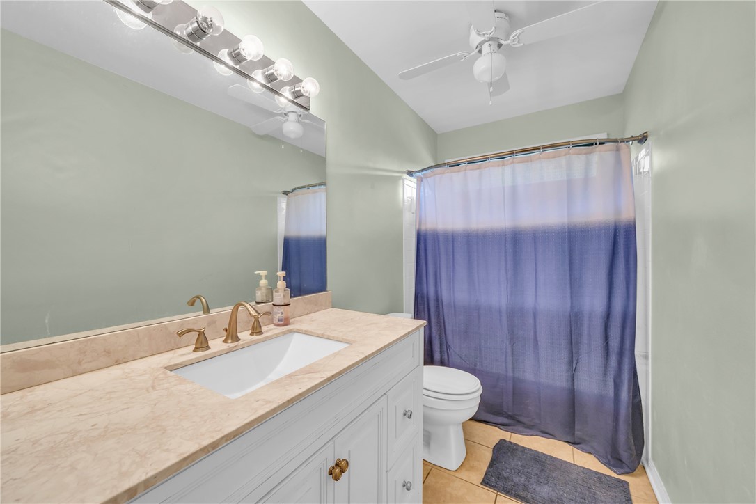 Vero Beach, Florida 32966, United States, 2 Bedrooms Bedrooms, ,2 BathroomsBathrooms,Residential,Active,162102