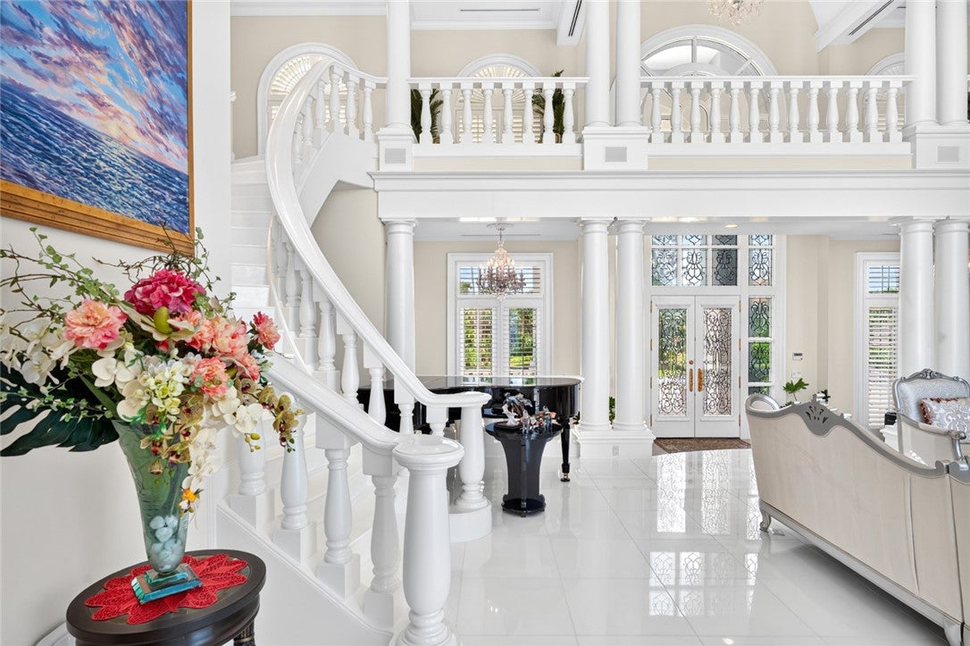 100 Seaway Court