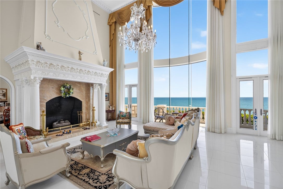 100 Seaway Court