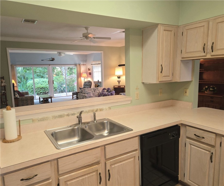 Vero Beach, Florida 32962, United States, 2 Bedrooms Bedrooms, ,2 BathroomsBathrooms,Residential,Active,43936